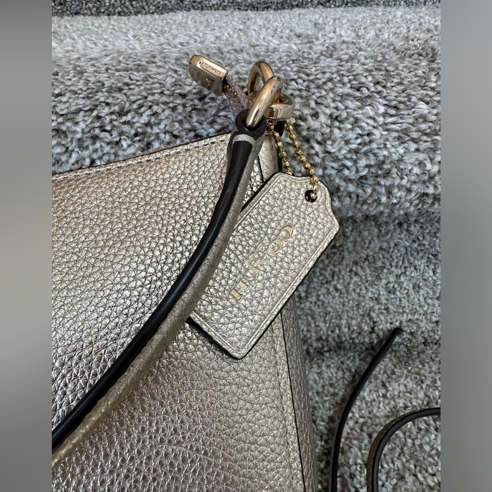 Coach New York bag in gold pebbled leather with shoulder strap & crossbody strap - Picture 7 of 17